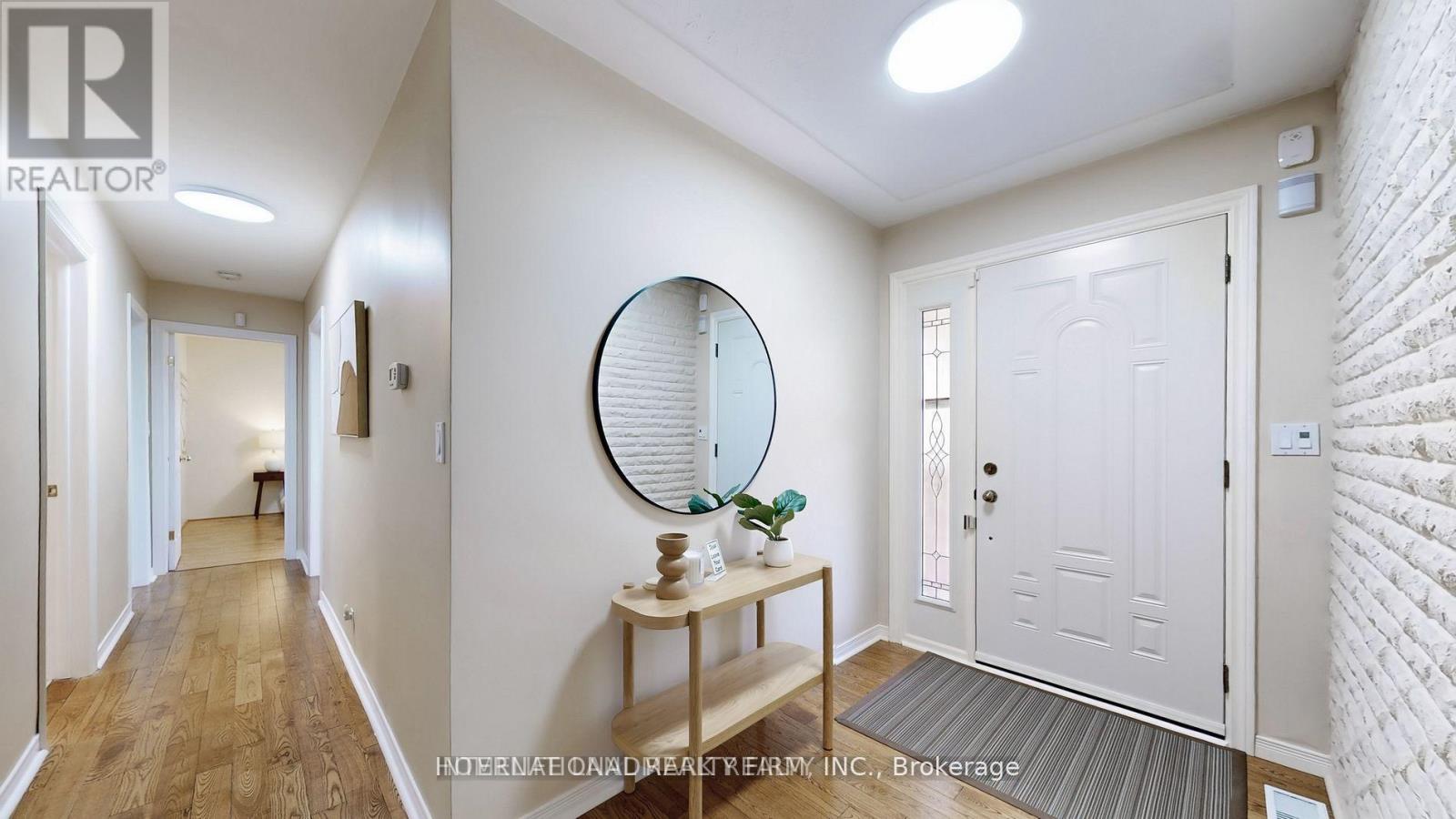 1093 Queensville Side Road, East Gwillimbury (Queensville), Ontario  L0G 1R0 - Photo 11 - N12498152