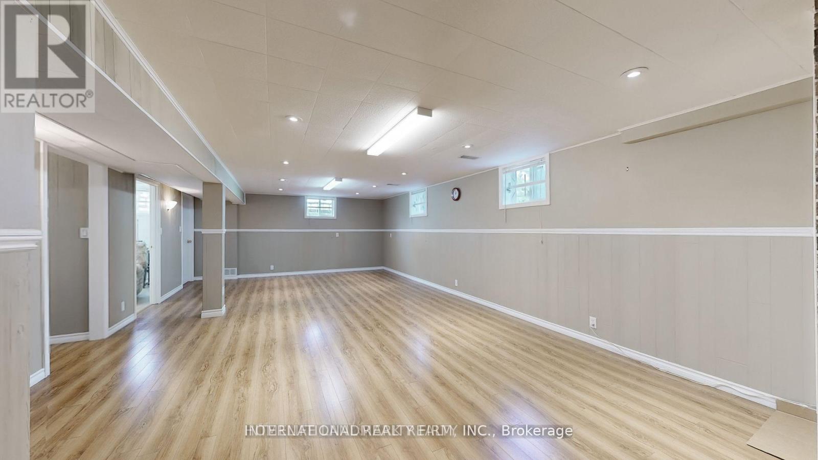 1093 Queensville Side Road, East Gwillimbury (Queensville), Ontario  L0G 1R0 - Photo 12 - N12498152