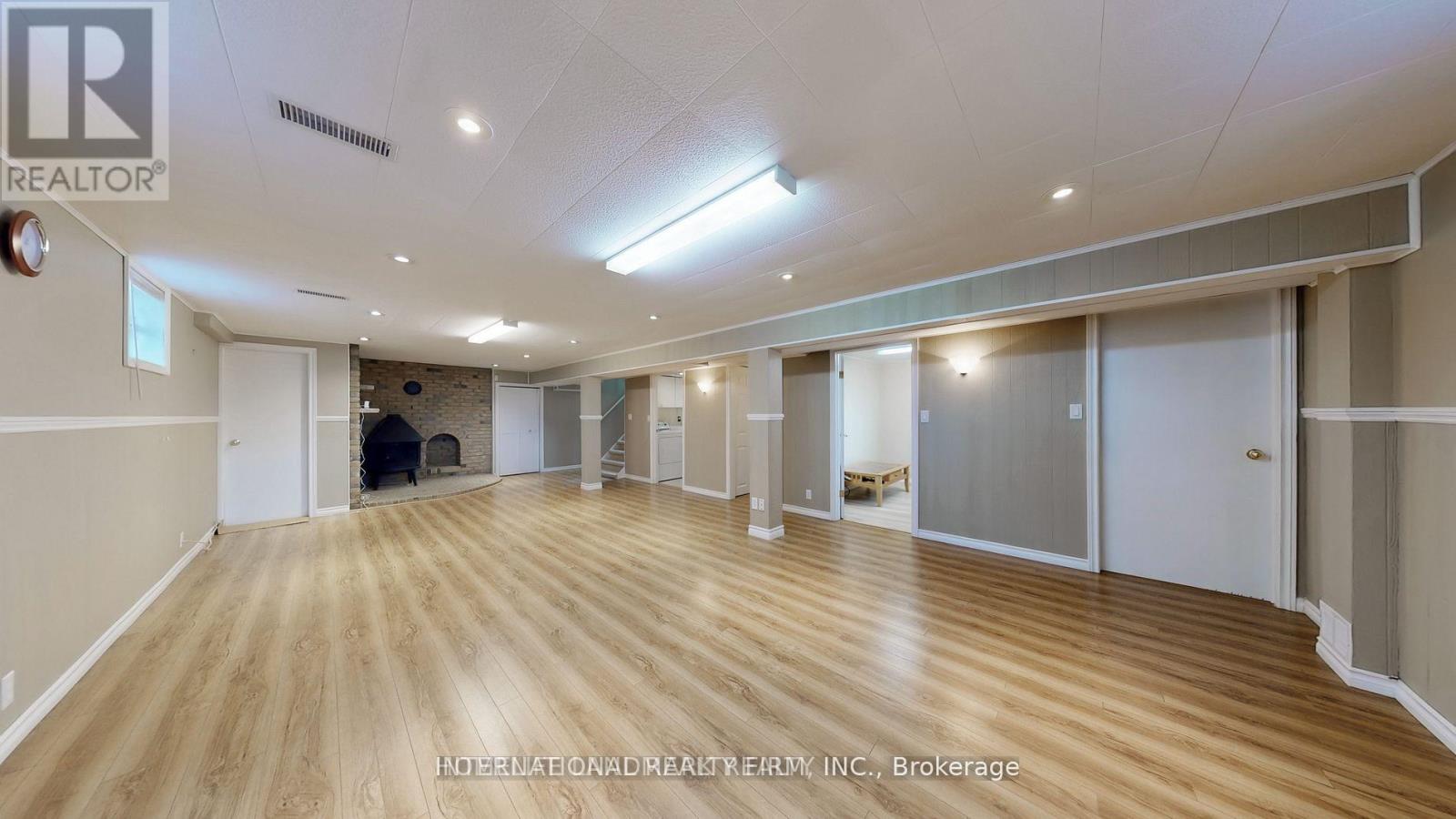 1093 Queensville Side Road, East Gwillimbury (Queensville), Ontario  L0G 1R0 - Photo 13 - N12498152