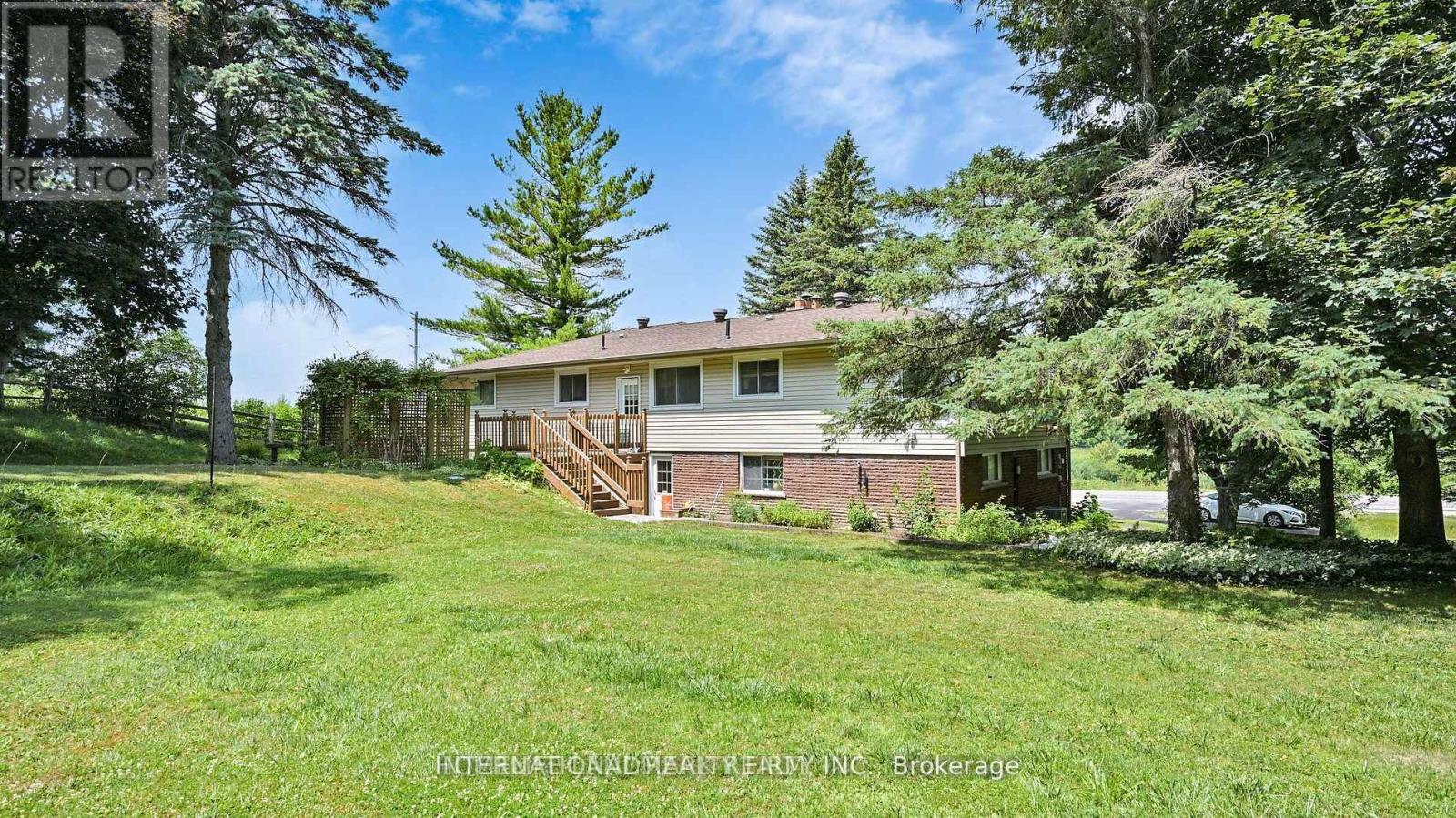 1093 Queensville Side Road, East Gwillimbury (Queensville), Ontario  L0G 1R0 - Photo 15 - N12498152