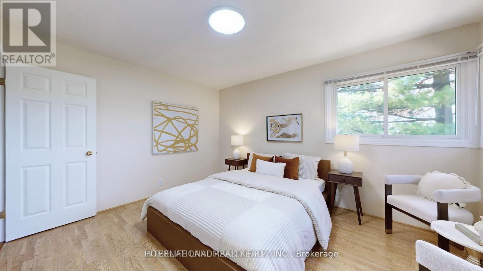 1093 Queensville Side Road, East Gwillimbury (Queensville), Ontario  L0G 1R0 - Photo 8 - N12498152