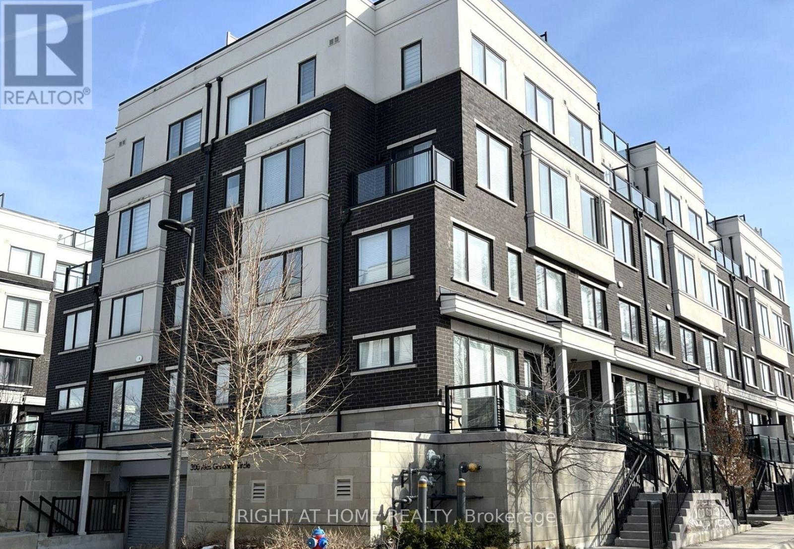 59 - 300 ALEX GARDNER CIRCLE E, Aurora, Ontario