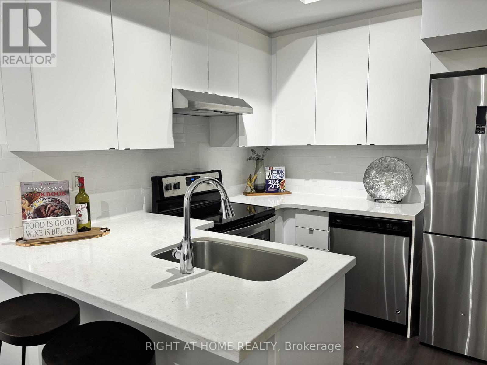 59 - 300 Alex Gardner Circle E, Aurora (Aurora Village), Ontario  L4G 3G5 - Photo 10 - N12498170