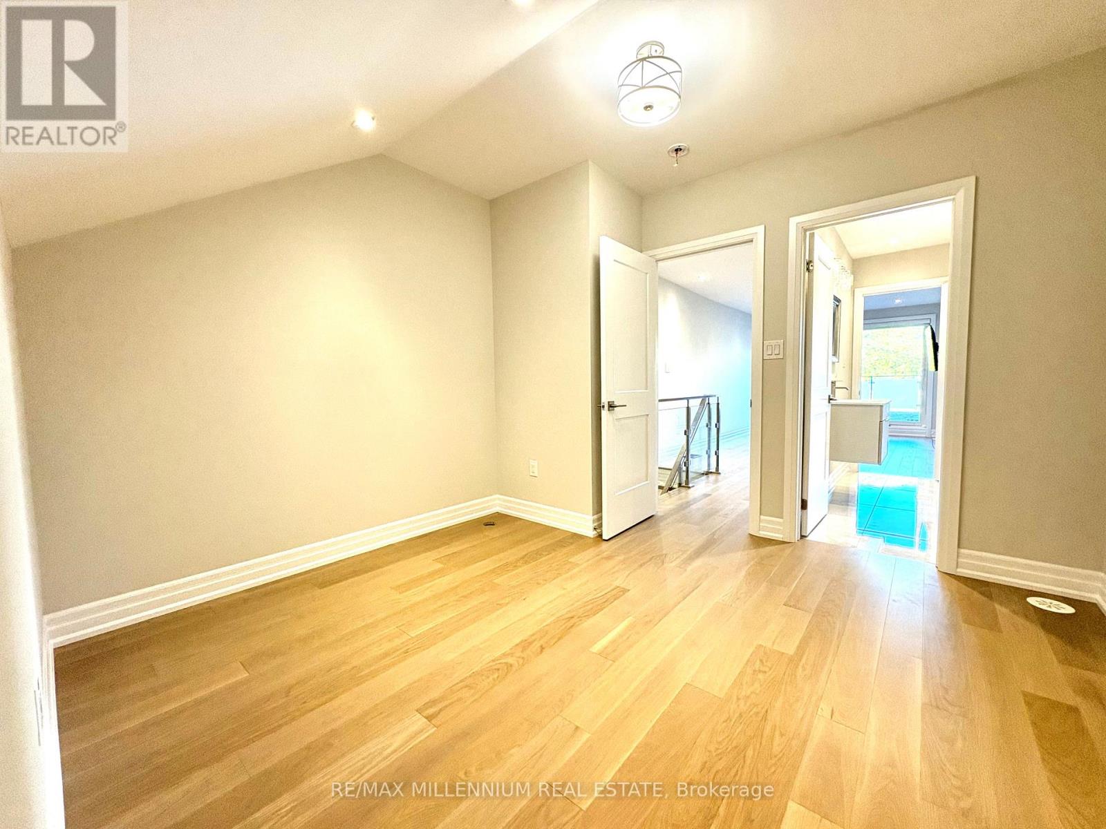 267 Symington Avenue, Toronto, Ontario  M6P 3W7 - Photo 18 - W12498154