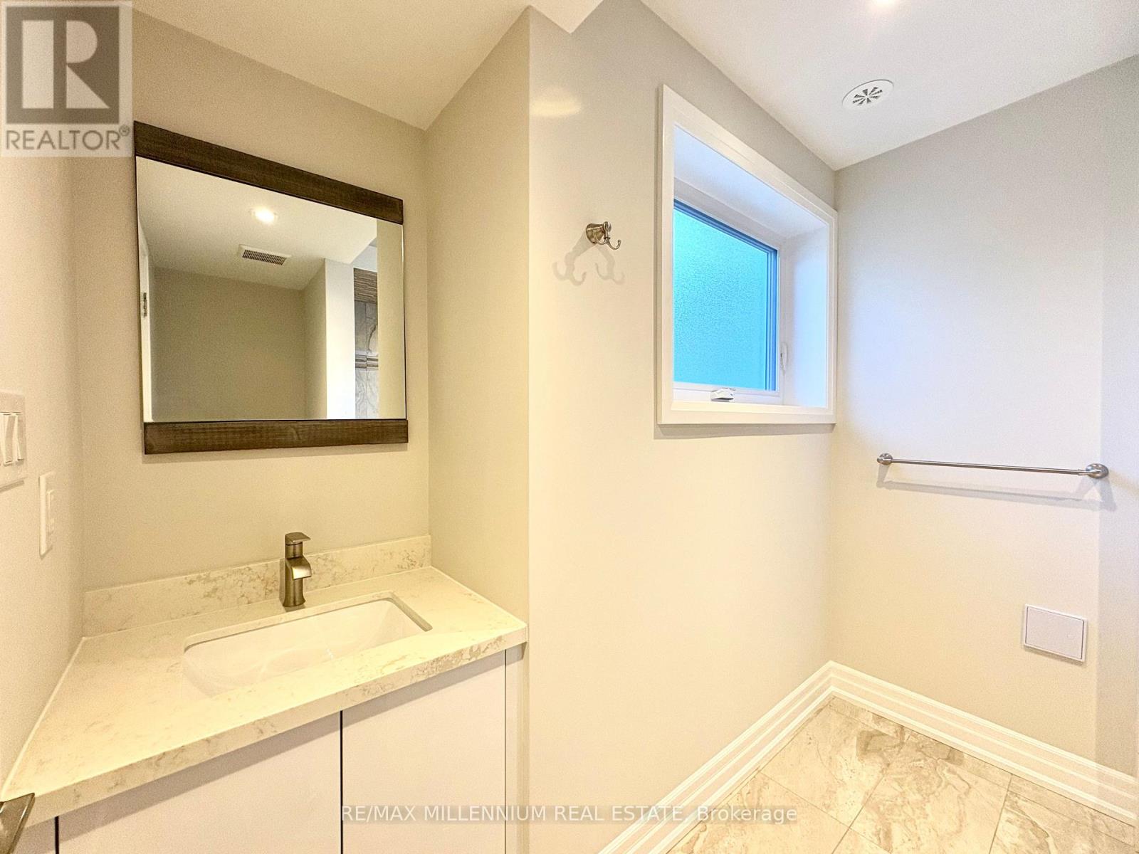 267 Symington Avenue, Toronto, Ontario  M6P 3W7 - Photo 19 - W12498154