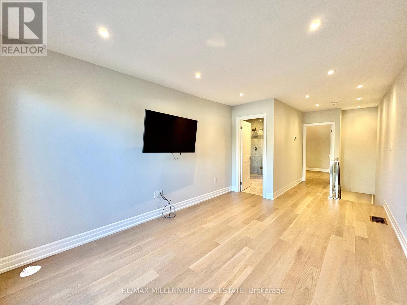 267 Symington Avenue, Toronto, Ontario  M6P 3W7 - Photo 29 - W12498154