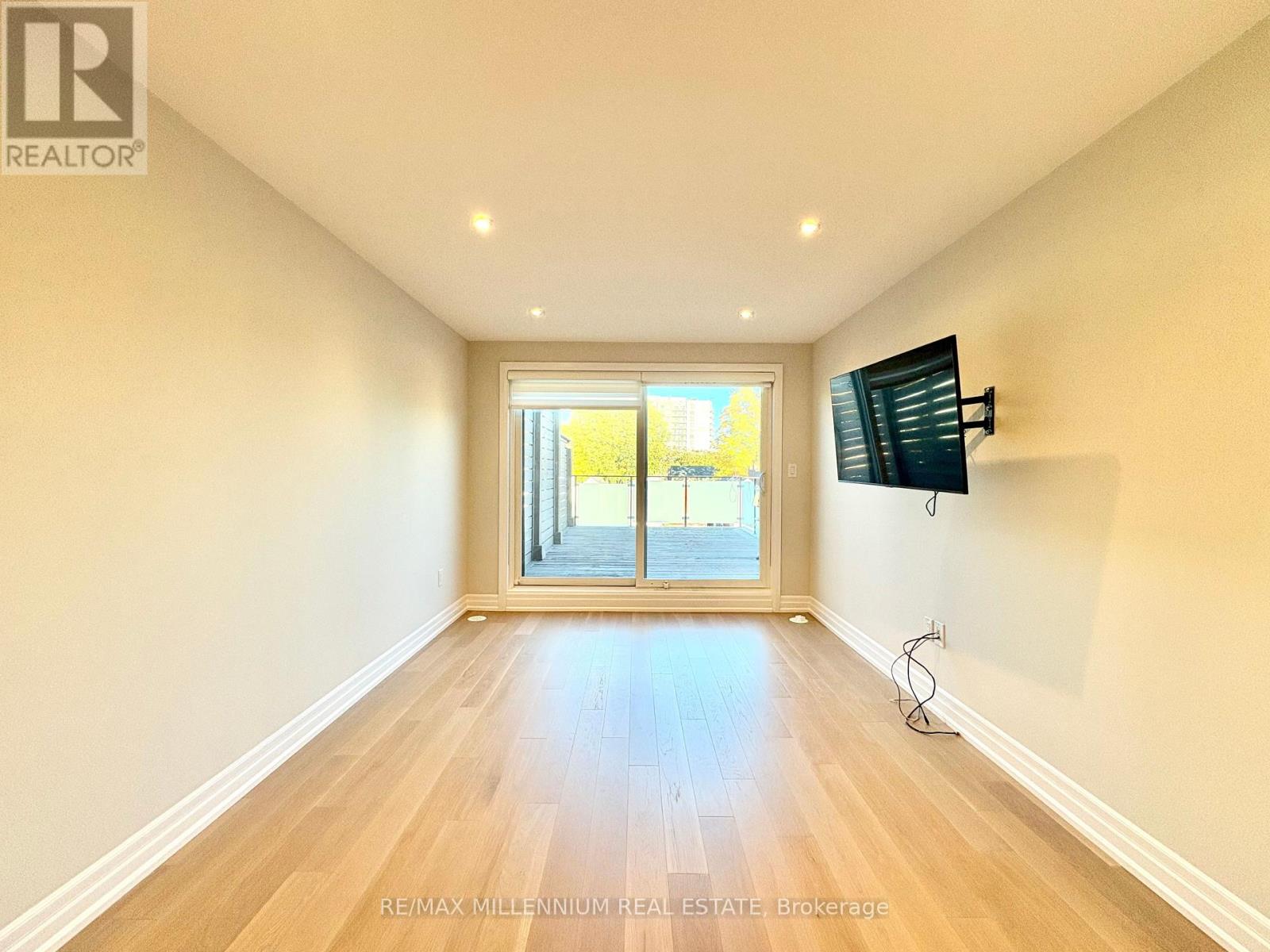 267 Symington Avenue, Toronto, Ontario  M6P 3W7 - Photo 30 - W12498154