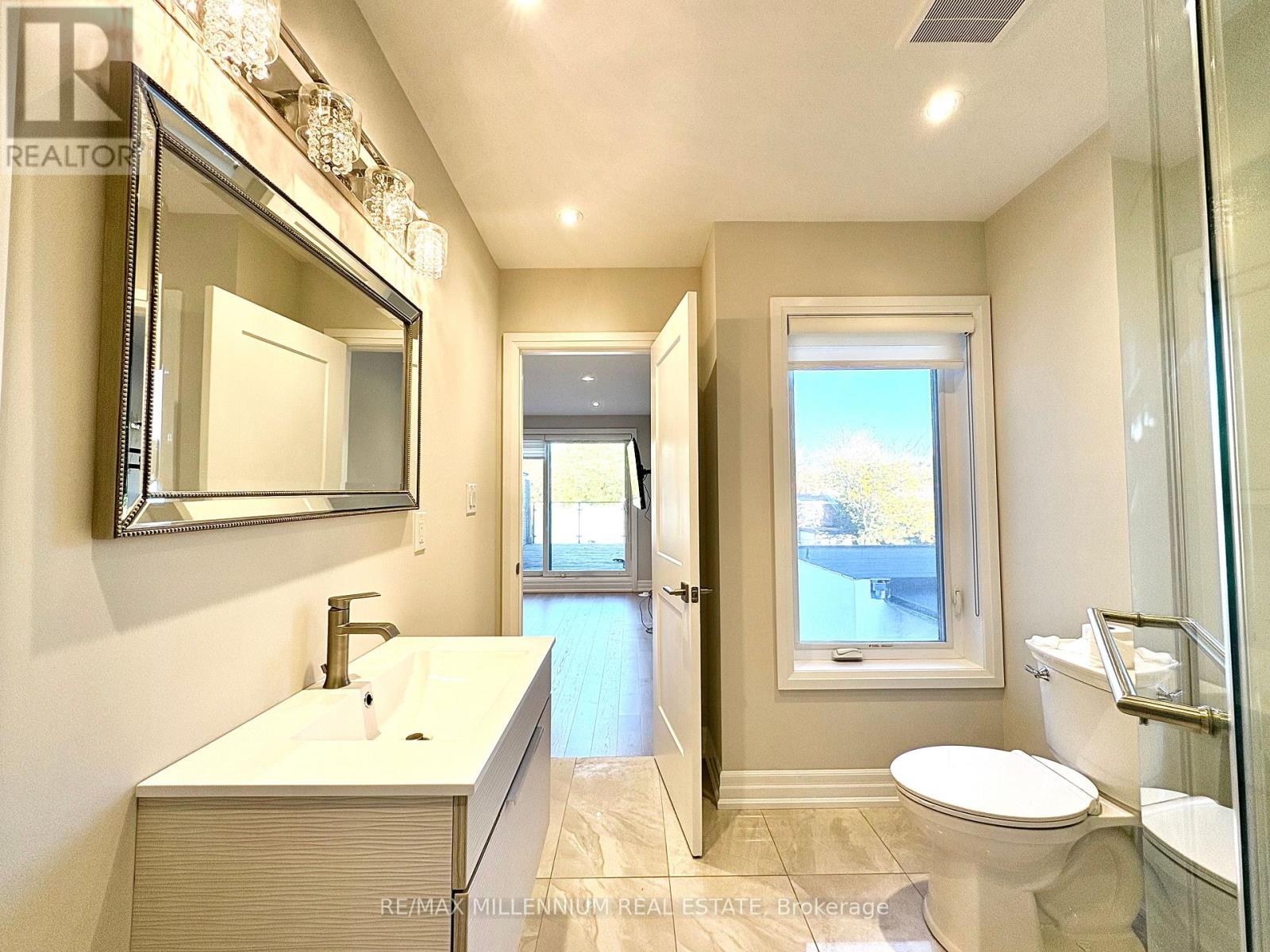 267 Symington Avenue, Toronto, Ontario  M6P 3W7 - Photo 34 - W12498154