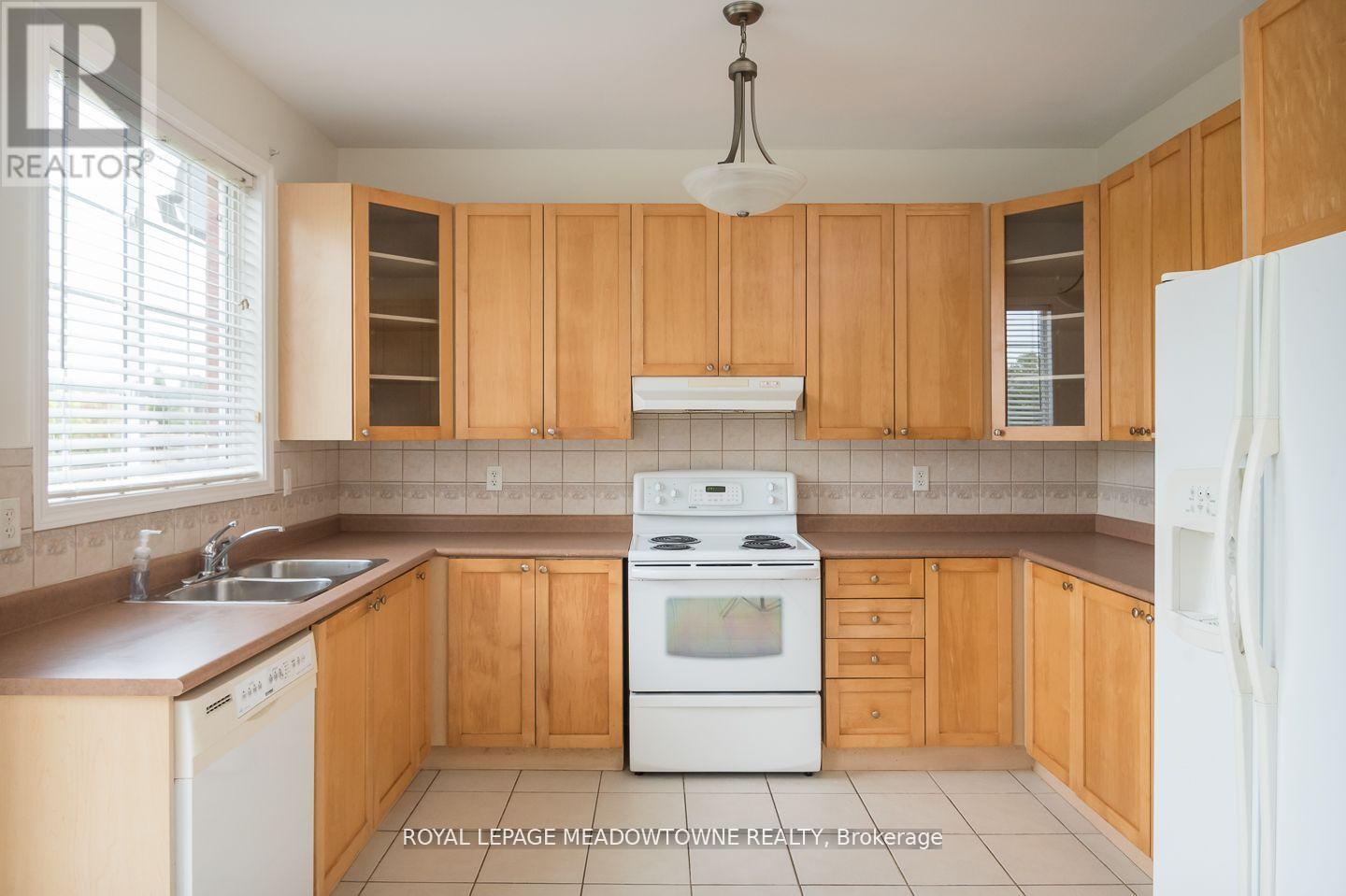 833 Watson Terrace, Milton (Be Beaty), Ontario  L9T 5Z8 - Photo 18 - W12498156