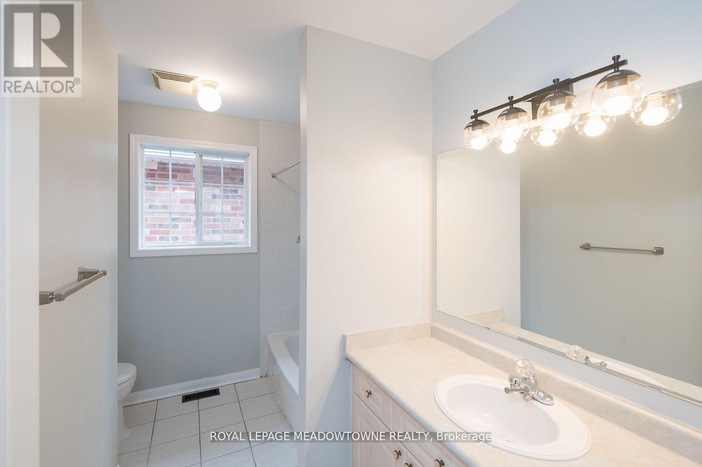 833 Watson Terrace, Milton (Be Beaty), Ontario  L9T 5Z8 - Photo 35 - W12498156