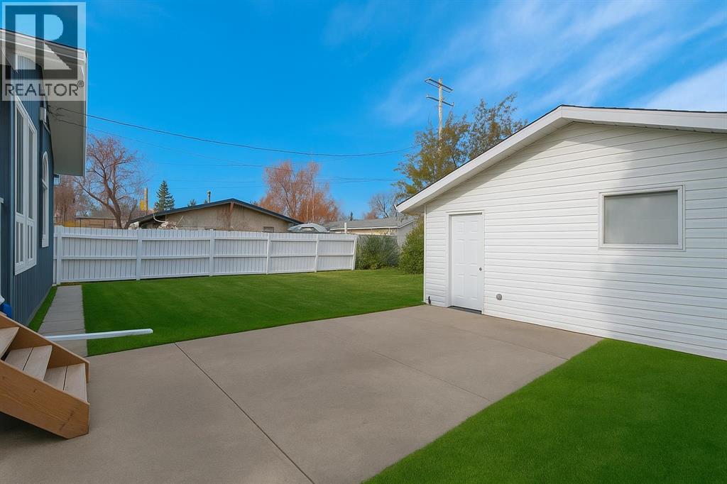 4 Harvey Place Sw, Calgary, Alberta  T2V 3A5 - Photo 28 - A2267449