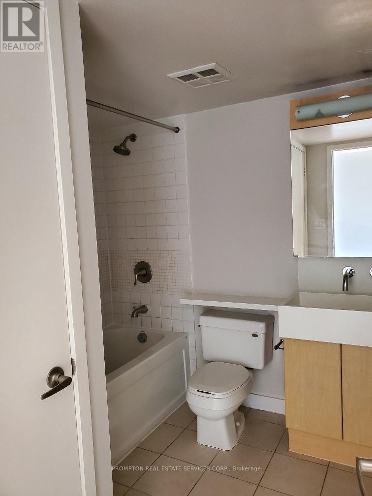 811 - 11 Brunel Court, Toronto, Ontario  M5V 3Y3 - Photo 8 - C12497932