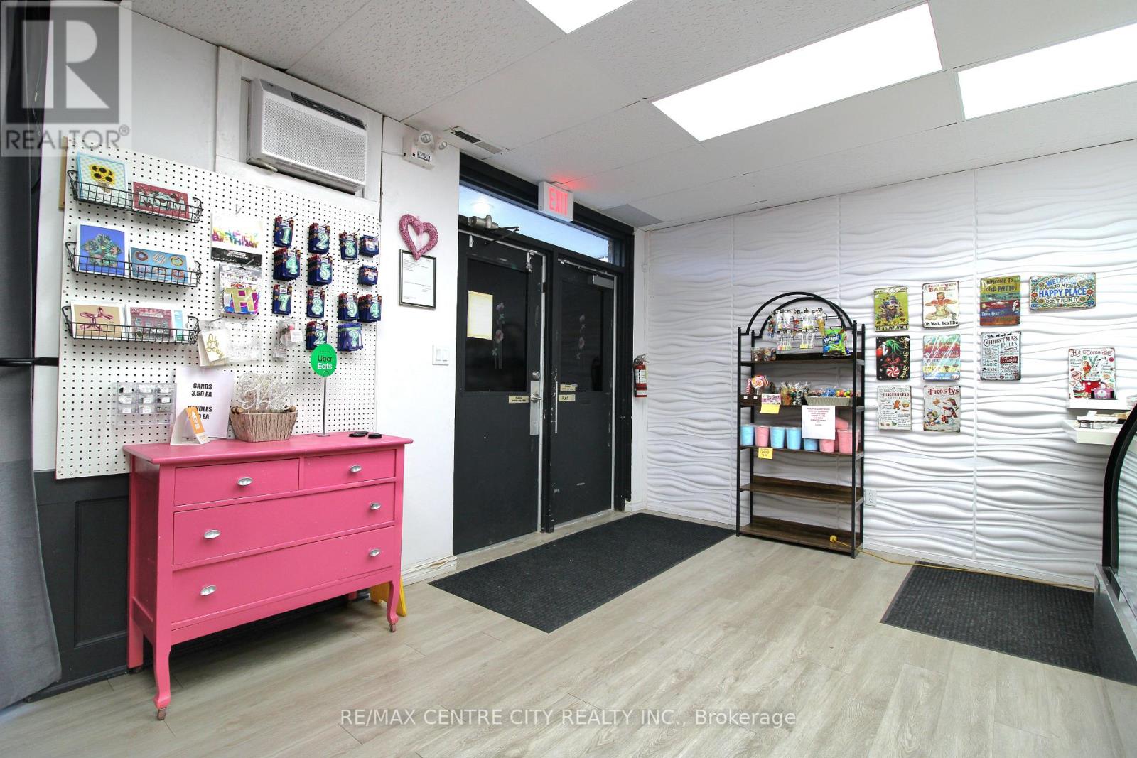 6 - 954 Leathorne Street, London South, Ontario  N5Z 3M5 - Photo 2 - X12498226