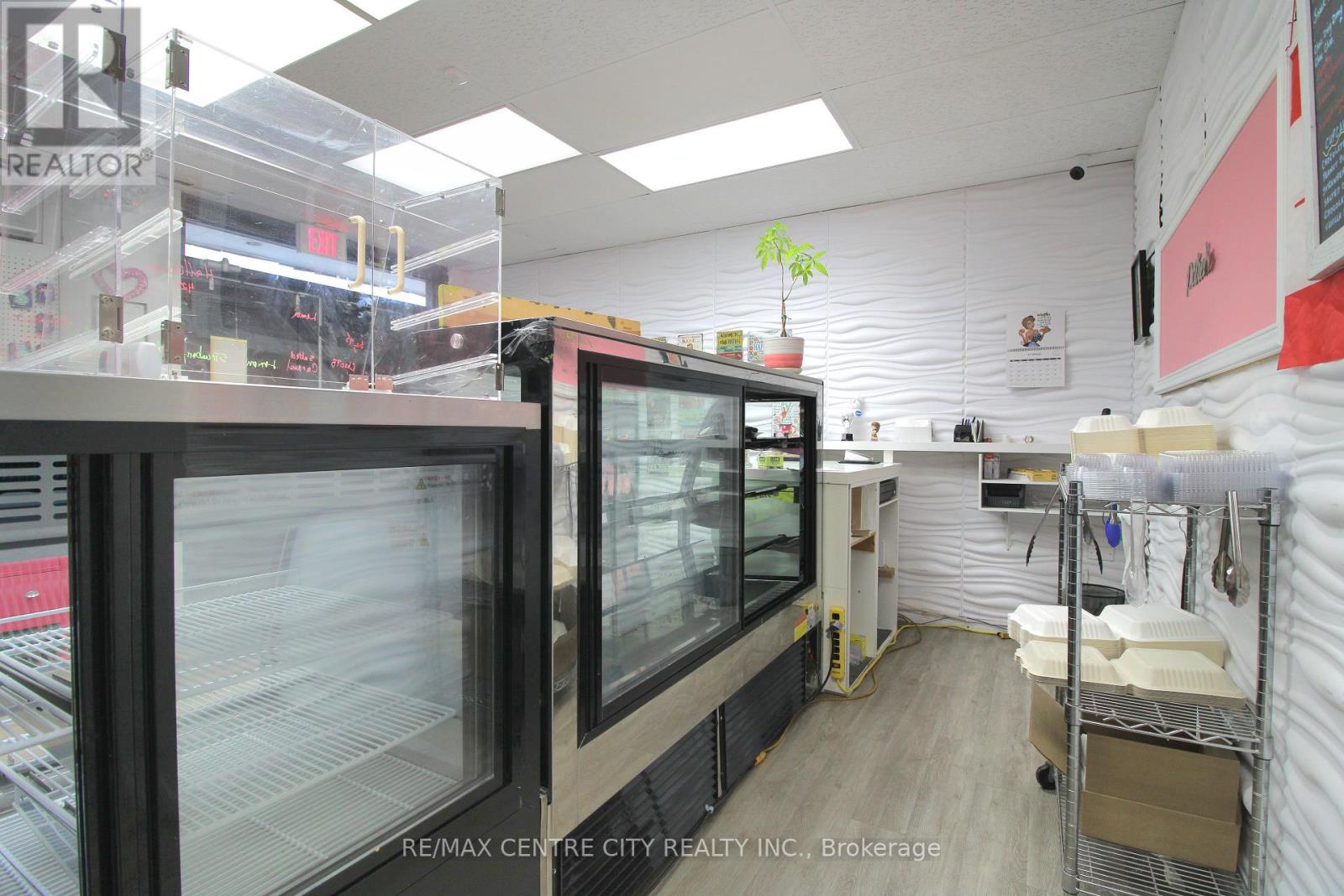 6 - 954 Leathorne Street, London South, Ontario  N5Z 3M5 - Photo 6 - X12498226