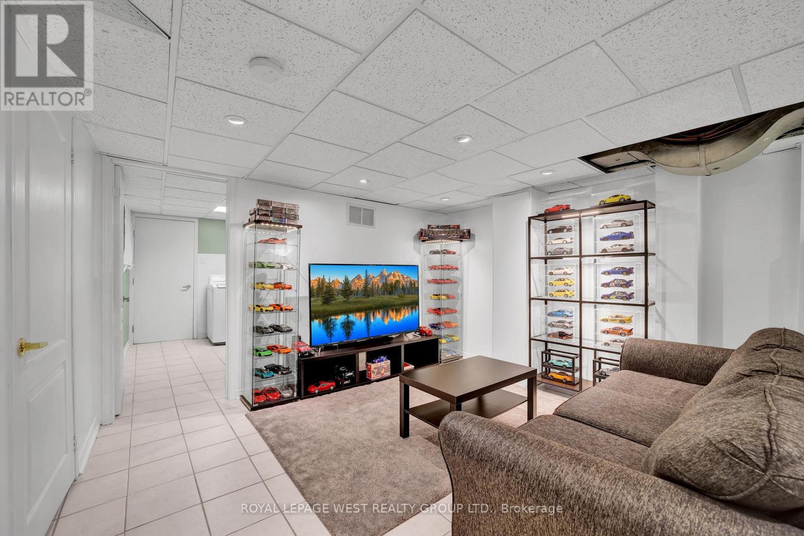 272 Wildberry Crescent, Vaughan (Vellore Village), Ontario  L4H 2H7 - Photo 13 - N12498126