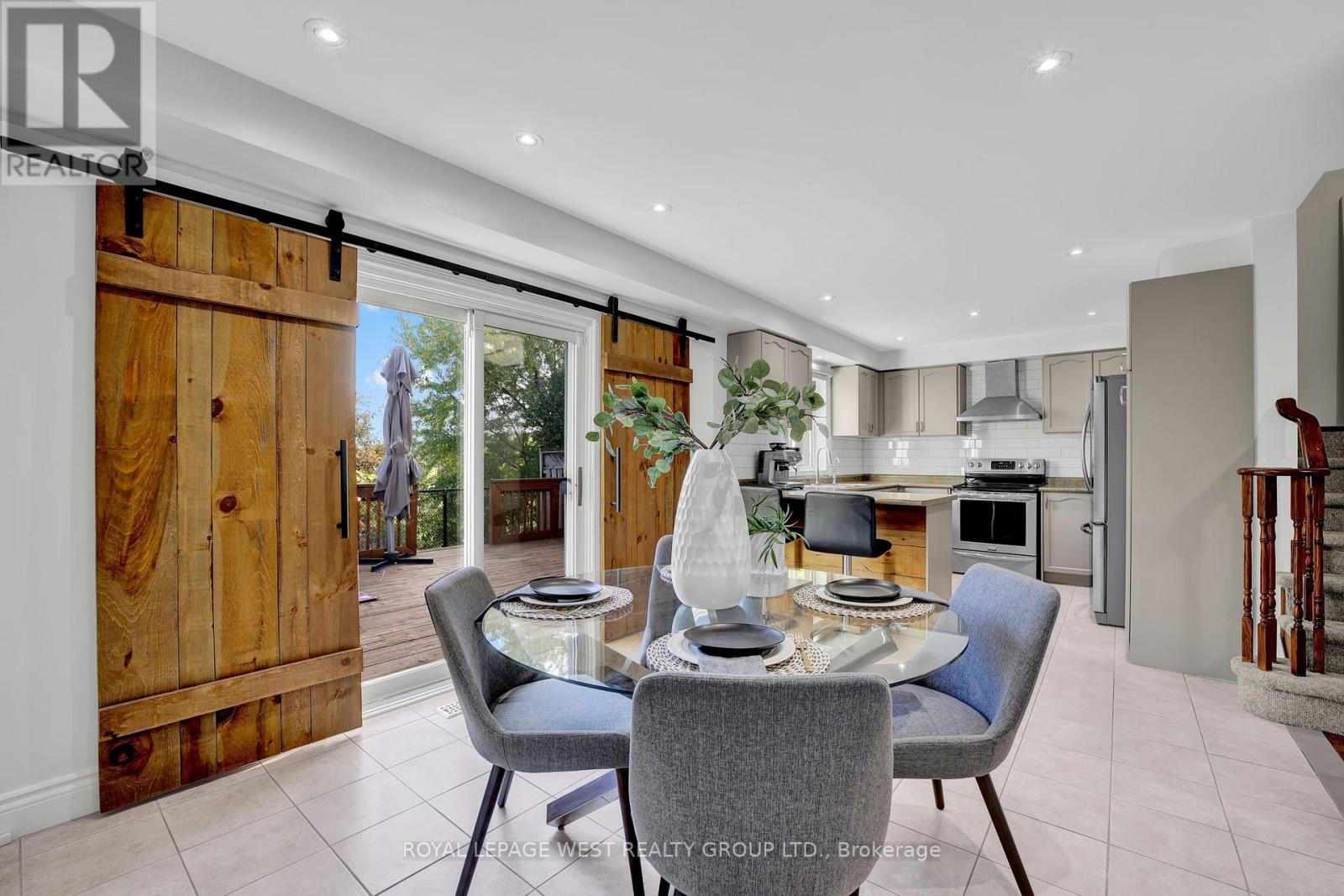 272 Wildberry Crescent, Vaughan (Vellore Village), Ontario  L4H 2H7 - Photo 6 - N12498126