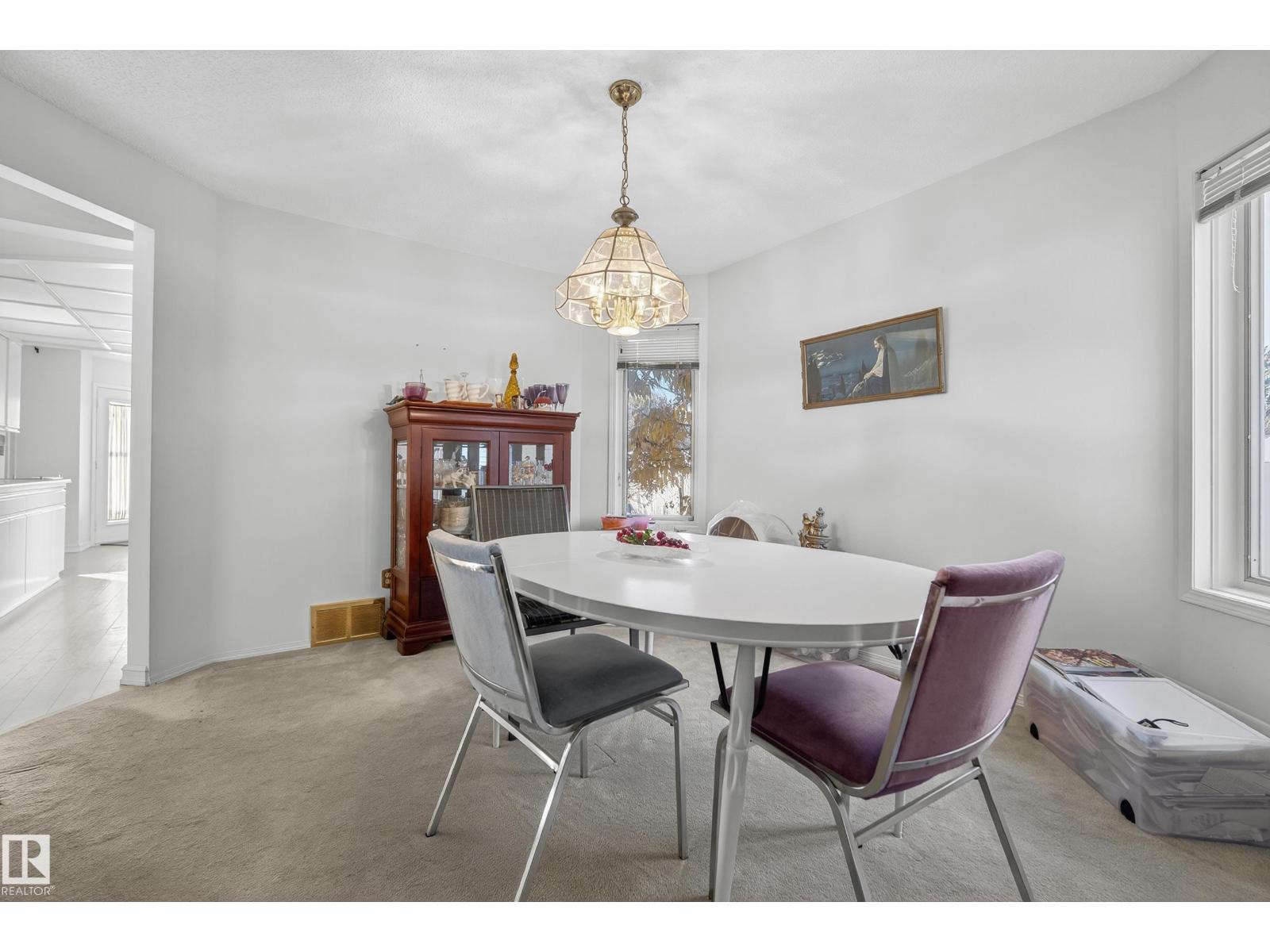 9807 154 Av Nw, Edmonton, Alberta  T5X 5R2 - Photo 8 - E4464317