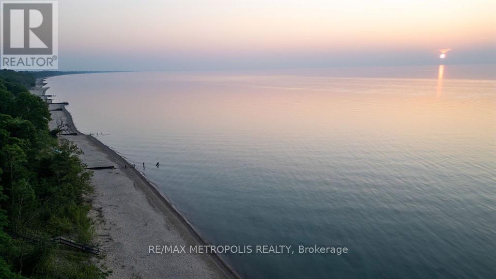 7011 Blue Coast Heights, Plympton-Wyoming (Plympton Wyoming), Ontario  N0N 1E0 - Photo 30 - X12498174