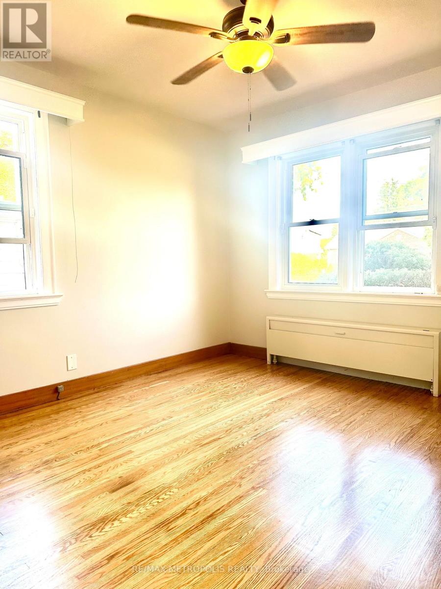 117 Queensway Drive, Brantford, Ontario  N3R 4X1 - Photo 18 - X12498176