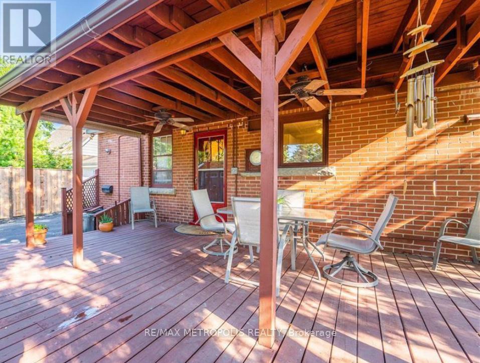 117 Queensway Drive, Brantford, Ontario  N3R 4X1 - Photo 24 - X12498176