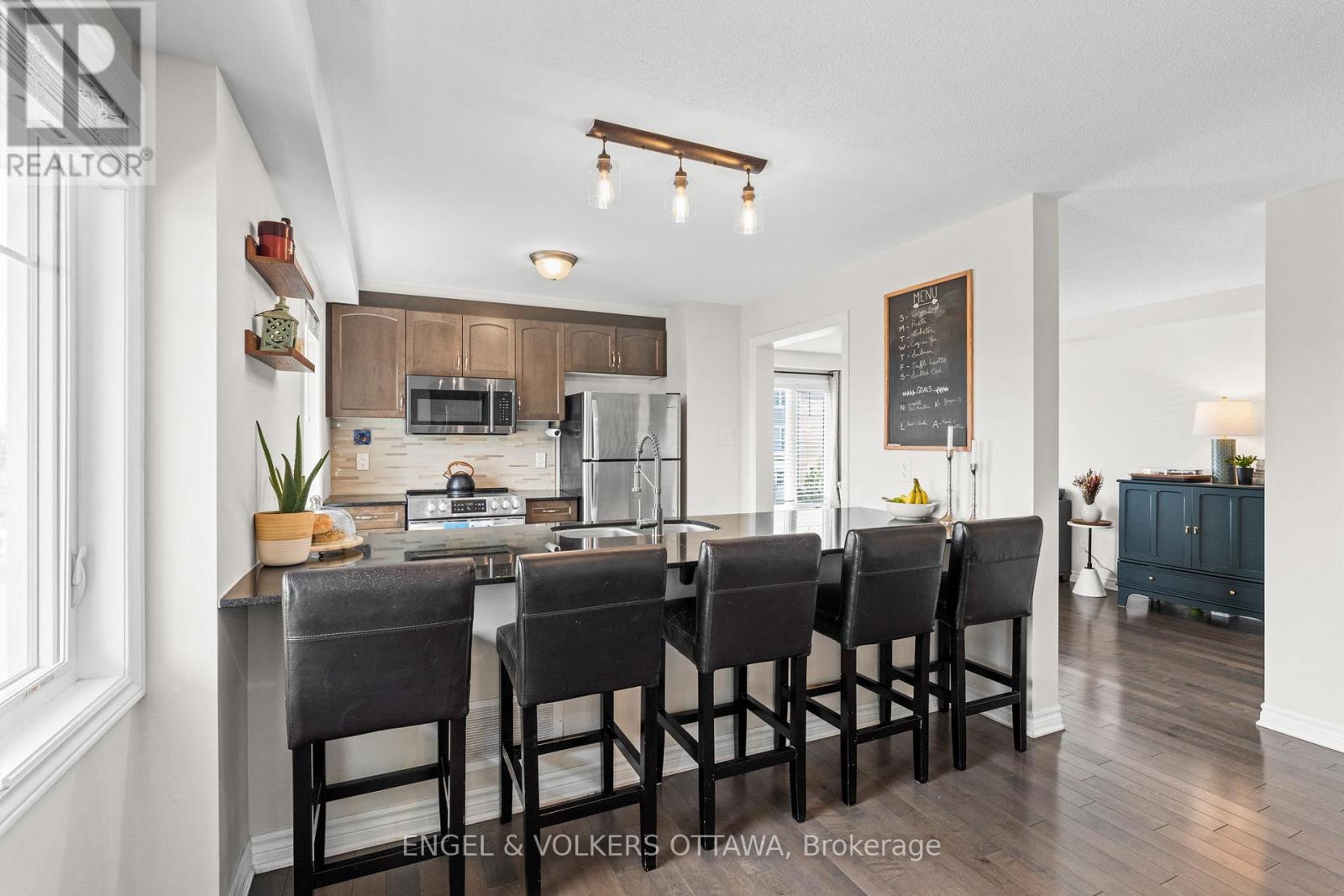 349 Pumpkinseed Crescent, Ottawa, Ontario  K2J 6K1 - Photo 15 - X12498220