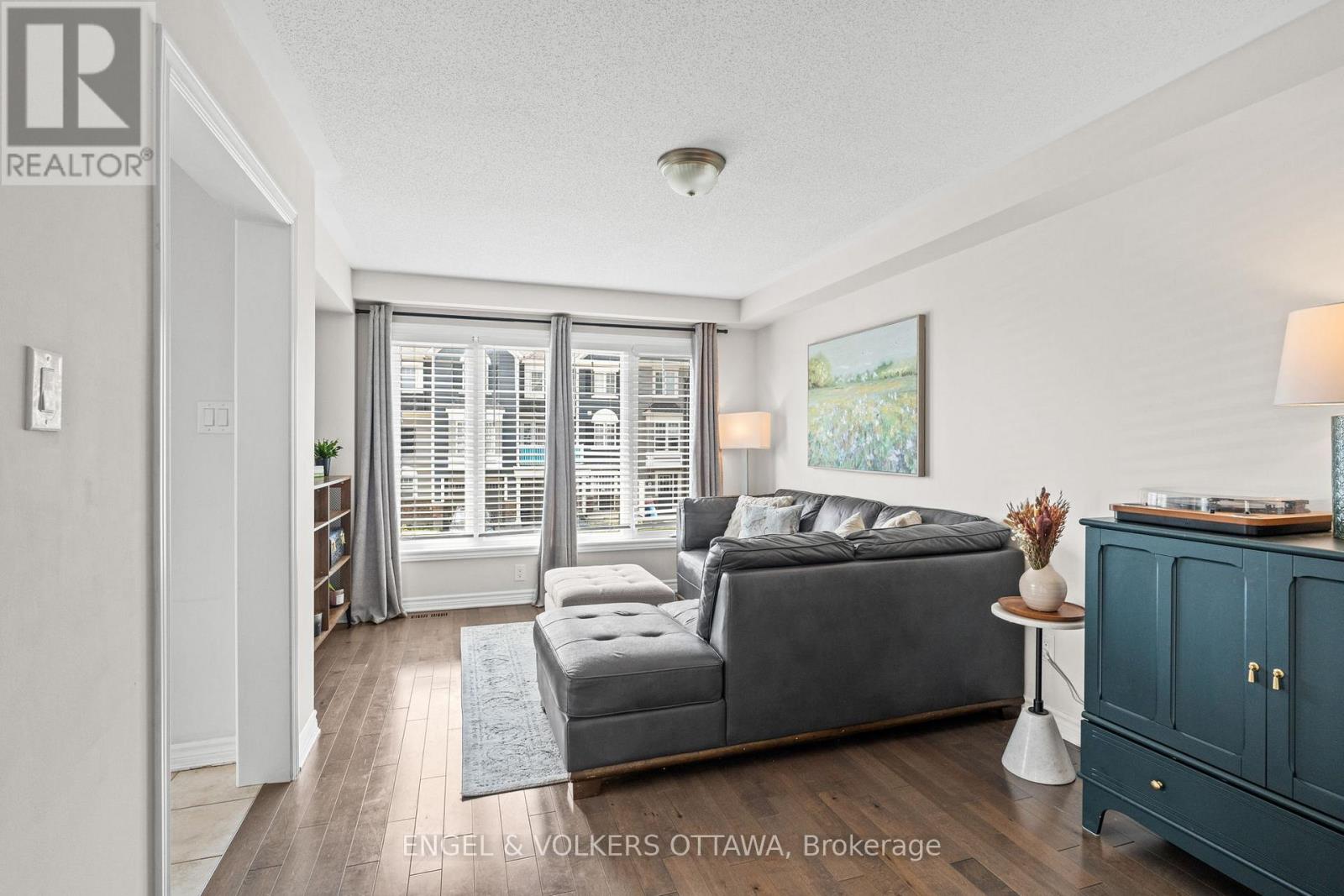 349 Pumpkinseed Crescent, Ottawa, Ontario  K2J 6K1 - Photo 19 - X12498220