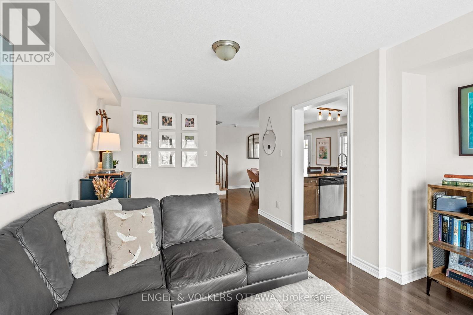 349 Pumpkinseed Crescent, Ottawa, Ontario  K2J 6K1 - Photo 21 - X12498220