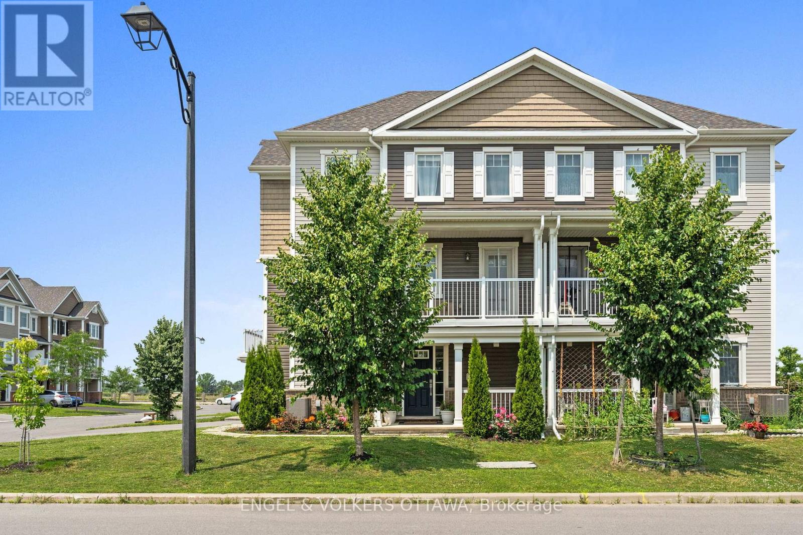 349 Pumpkinseed Crescent, Ottawa, Ontario  K2J 6K1 - Photo 4 - X12498220