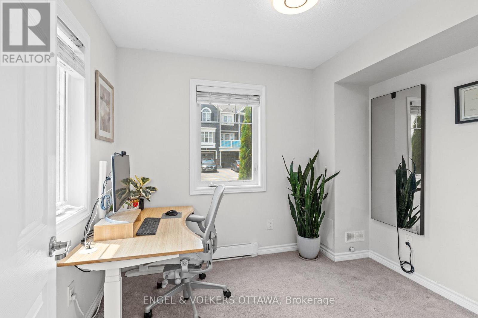 349 Pumpkinseed Crescent, Ottawa, Ontario  K2J 6K1 - Photo 9 - X12498220