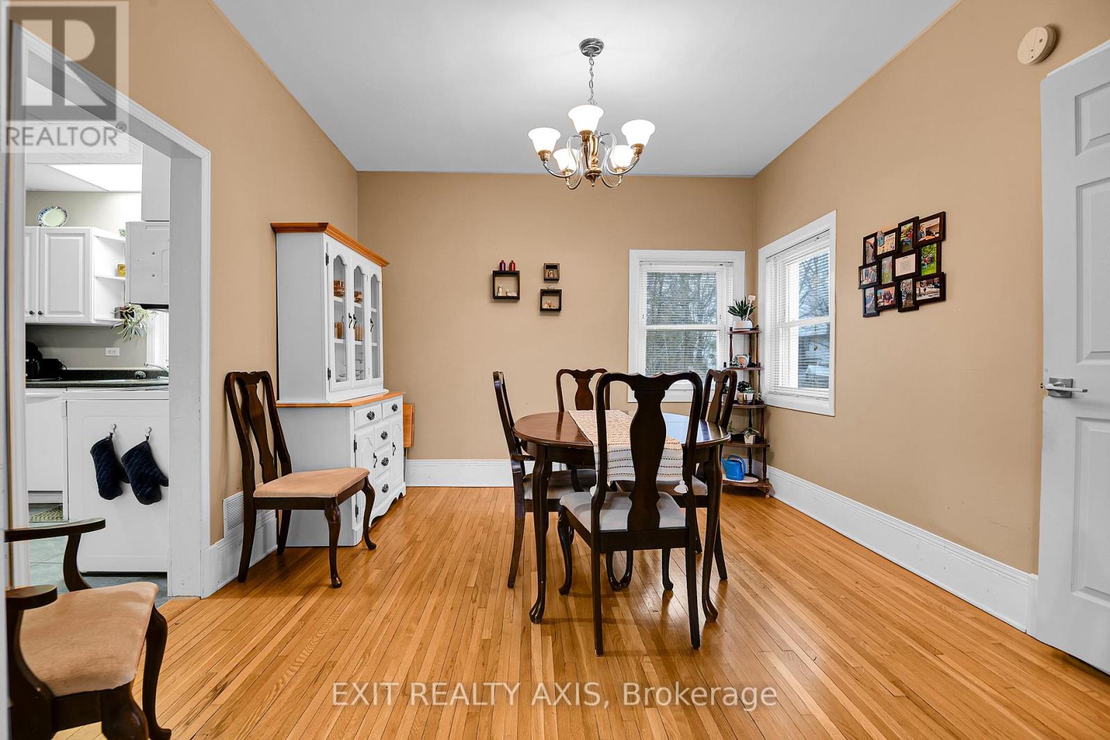 44 Main Street W, Westport, Ontario  K0G 1X0 - Photo 11 - X12498222