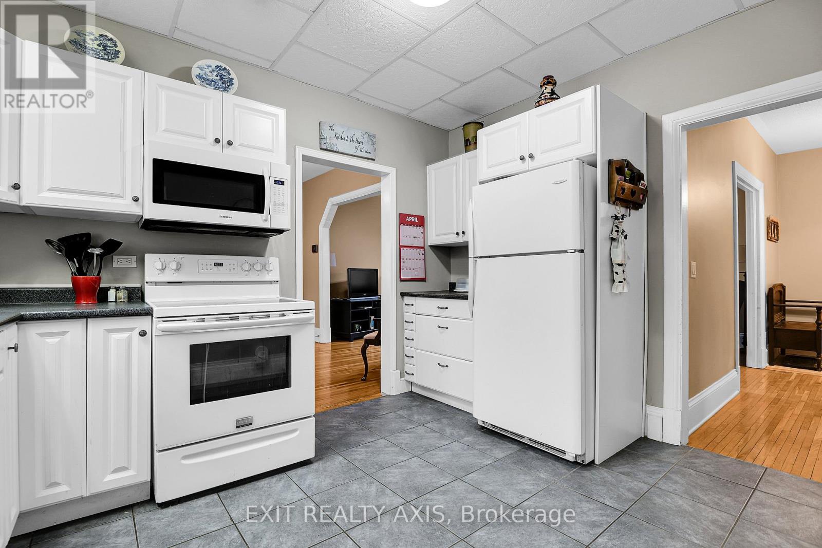 44 Main Street W, Westport, Ontario  K0G 1X0 - Photo 15 - X12498222