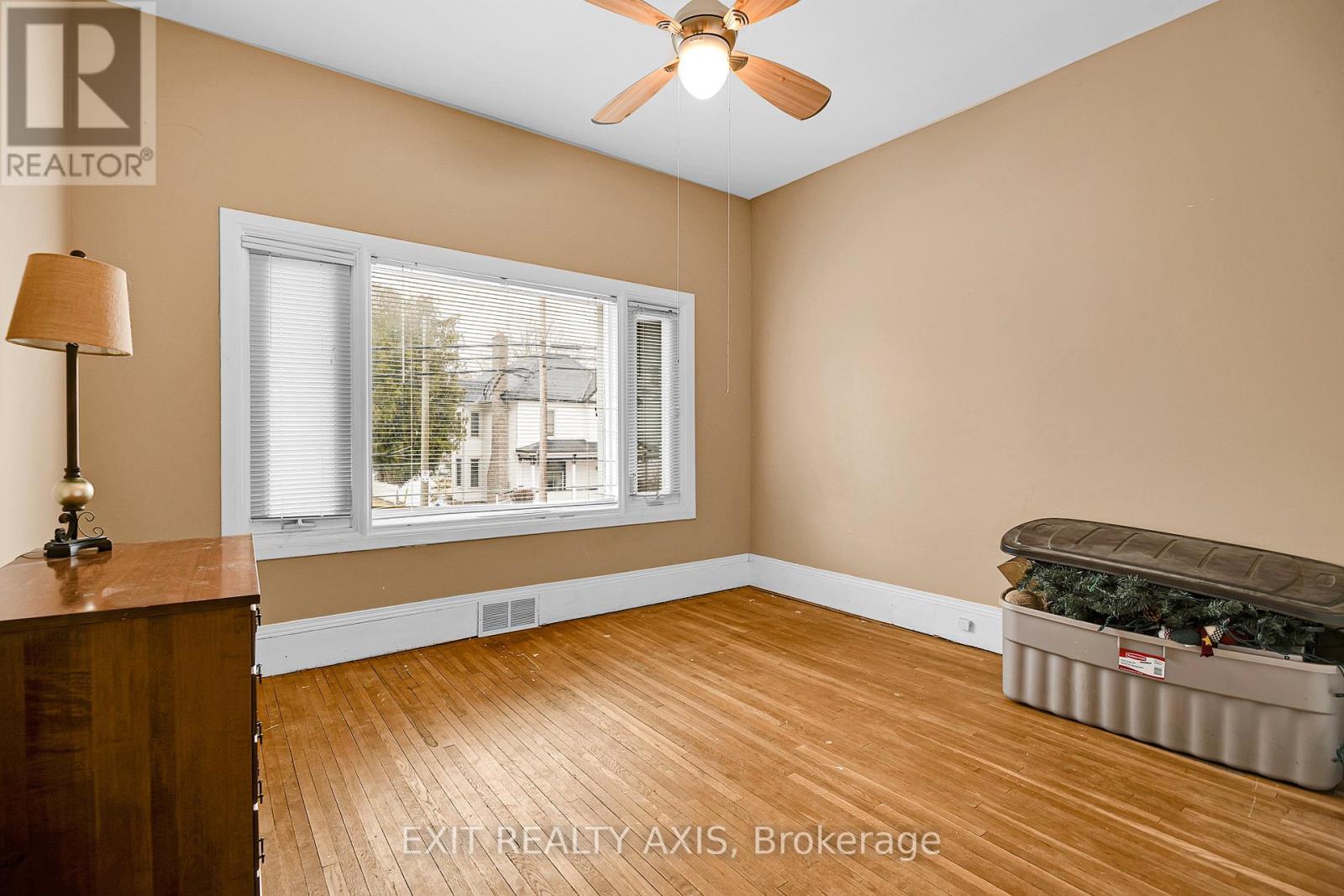 44 Main Street W, Westport, Ontario  K0G 1X0 - Photo 22 - X12498222