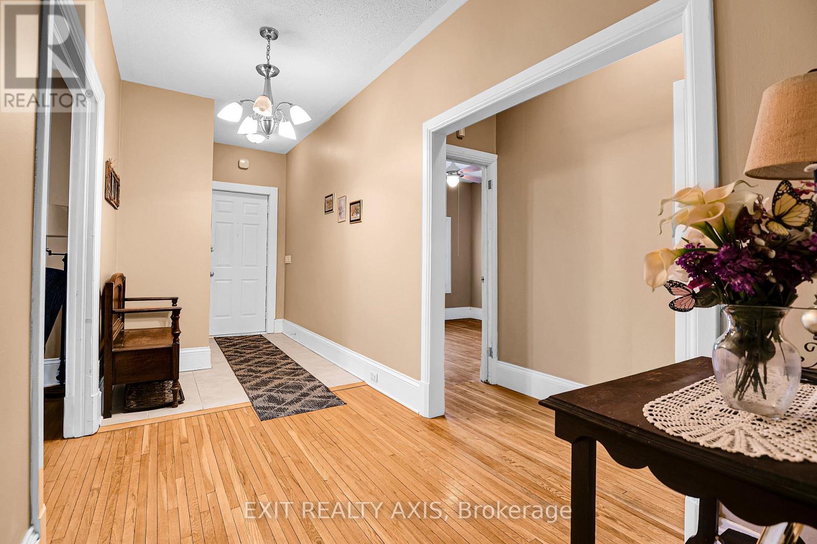 44 Main Street W, Westport, Ontario  K0G 1X0 - Photo 5 - X12498222