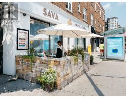 2674 YONGE STREET, Toronto, Ontario