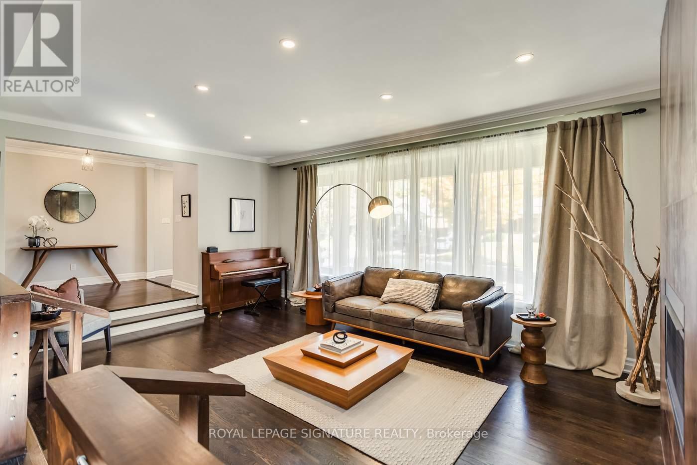 8 Bonnacord Drive, Toronto, Ontario  M3H 3G5 - Photo 7 - C12488350