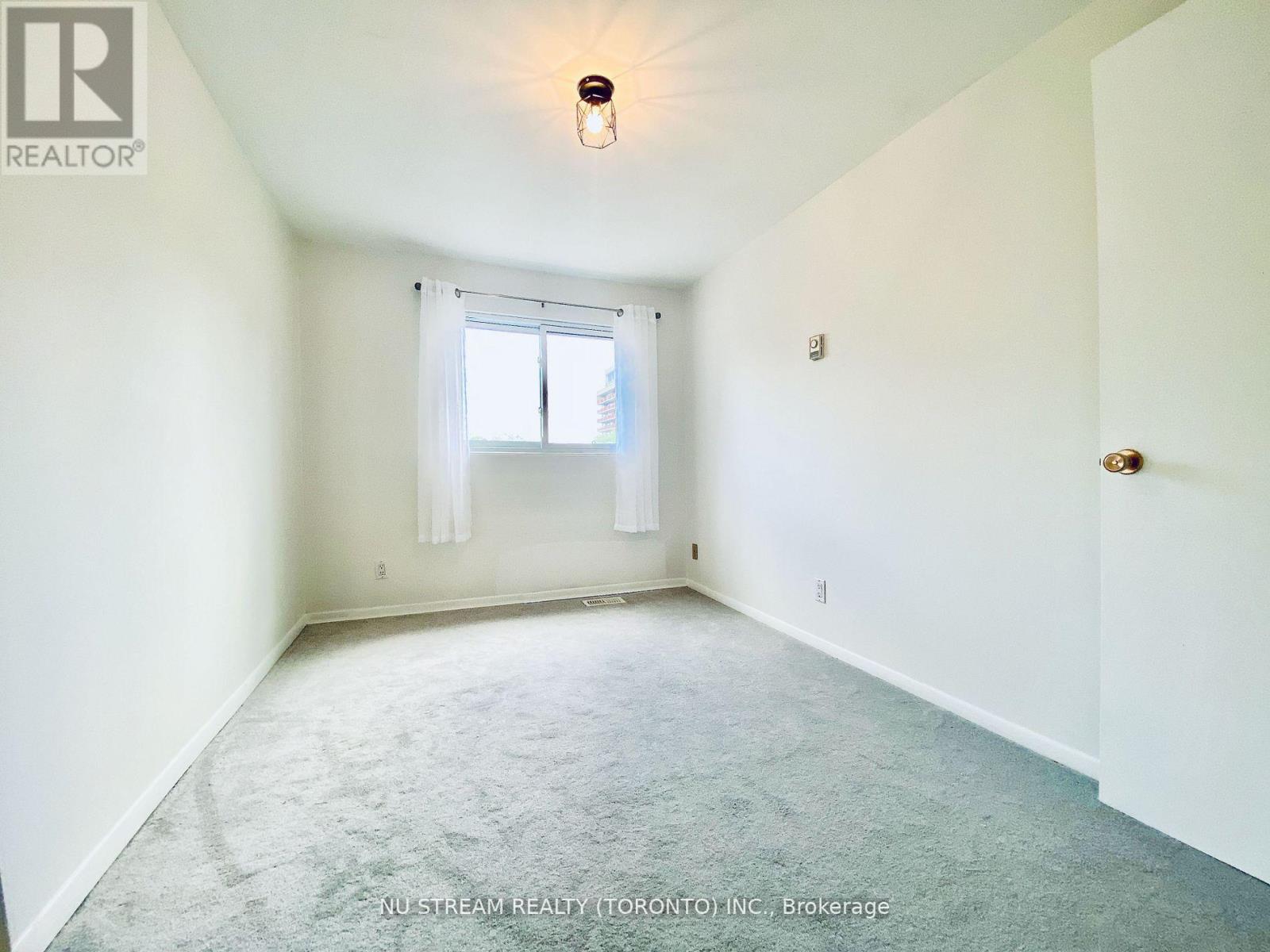 2 - 2020 Pharmacy Avenue, Toronto, Ontario  M1T 1H8 - Photo 18 - E12428500