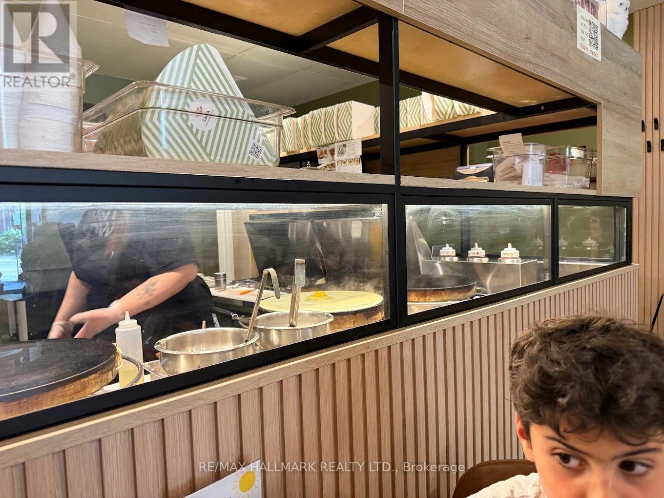 221 Roncesvalles Avenue, Toronto, Ontario  M6R 2L6 - Photo 3 - W12297761