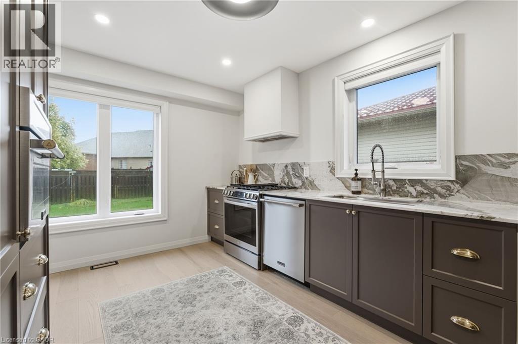 92 Colin Crescent, Hamilton, Ontario  L9A 5H8 - Photo 15 - 40784796