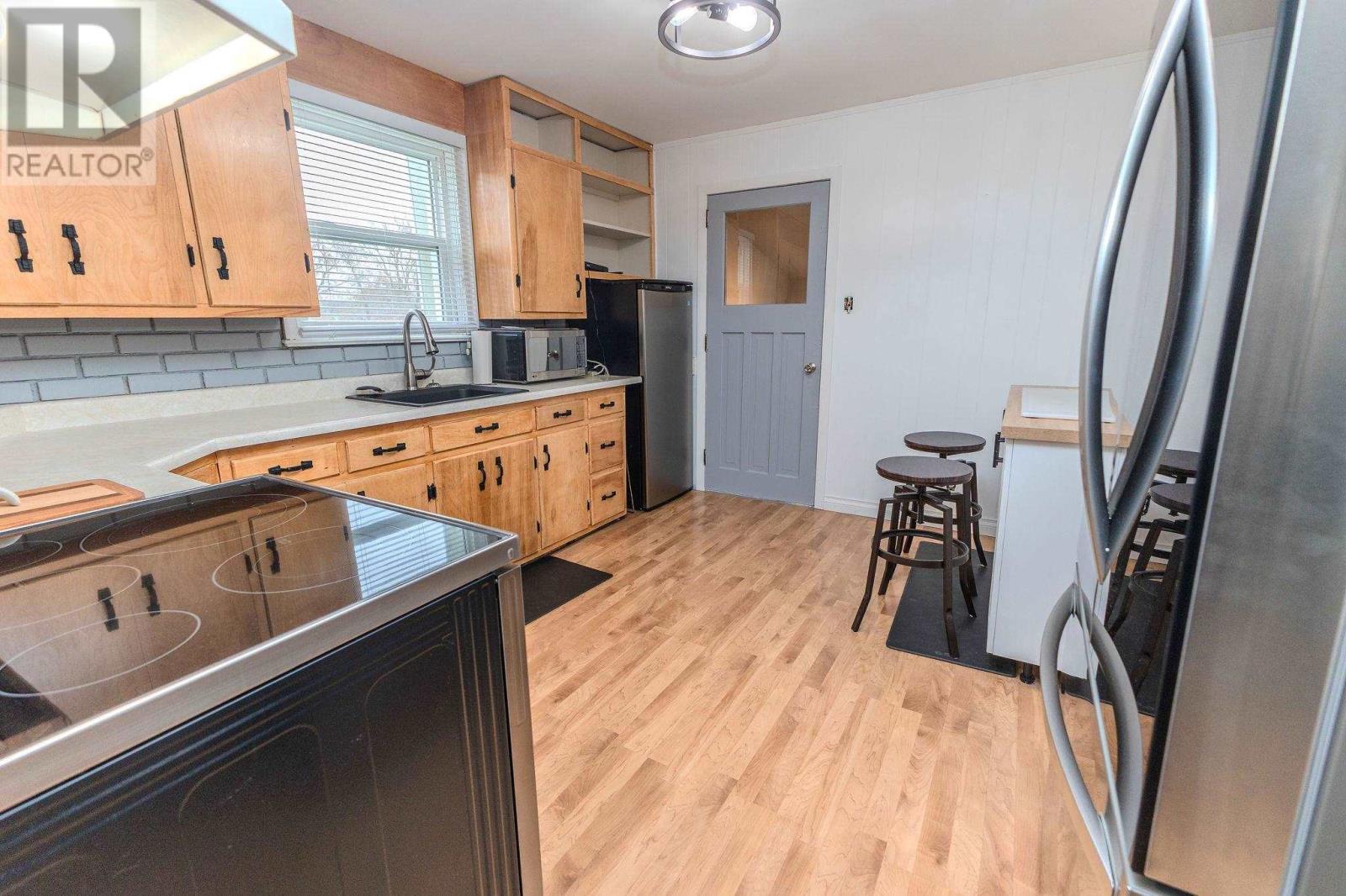 561 Charles St, Sault Ste. Marie, Ontario  P6C 3M1 - Photo 2 - SM253149