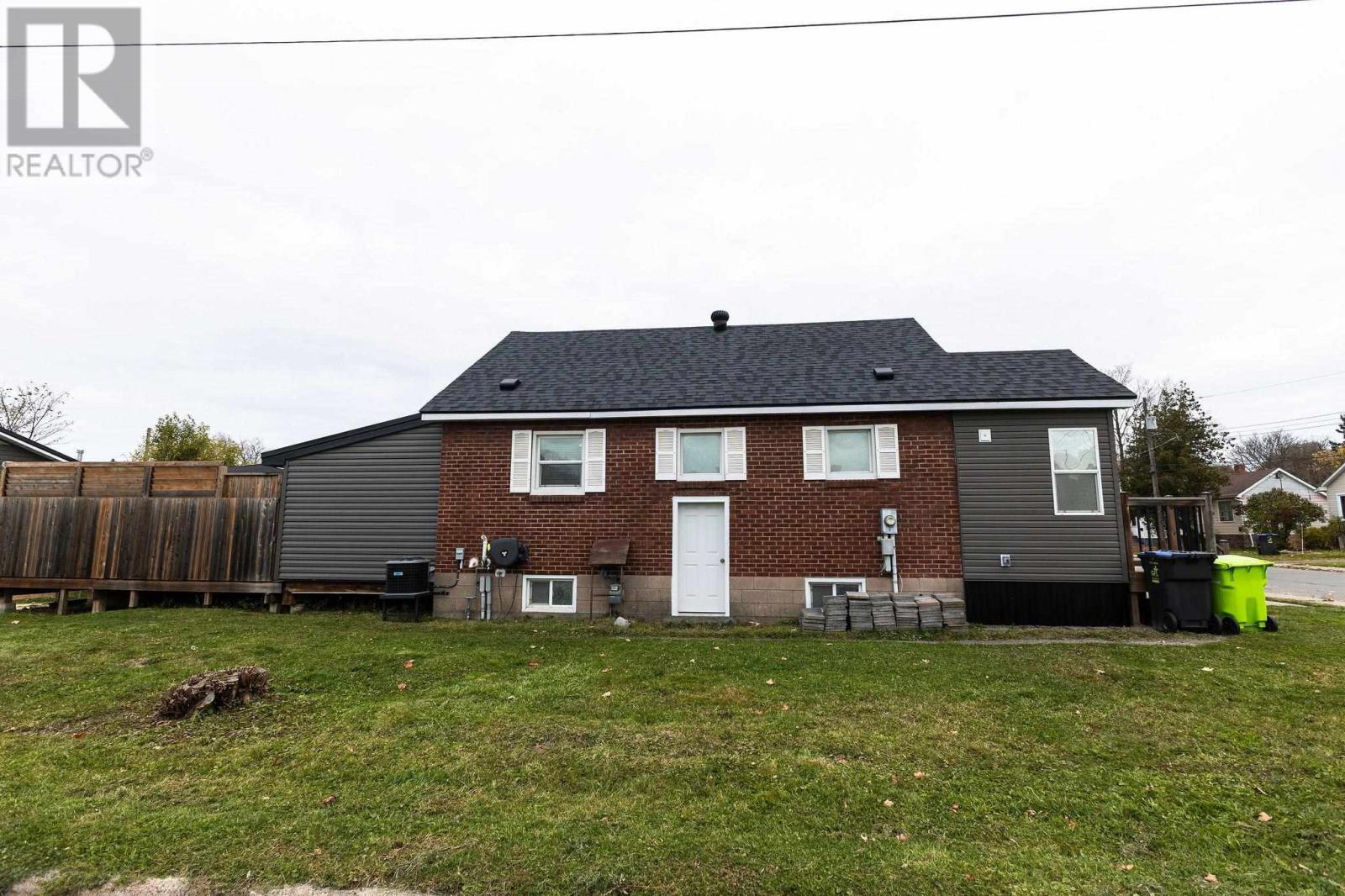 561 Charles St, Sault Ste. Marie, Ontario  P6C 3M1 - Photo 47 - SM253149