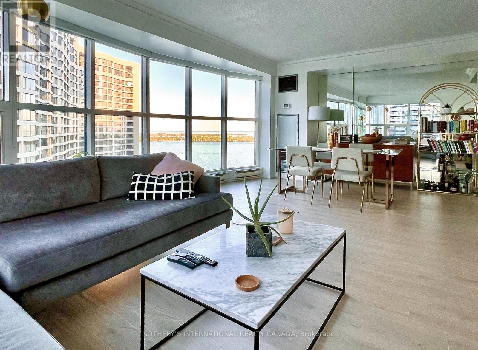 3002 - 77 Harbour Square, Toronto, Ontario  M5J 2S2 - Photo 3 - C12498186