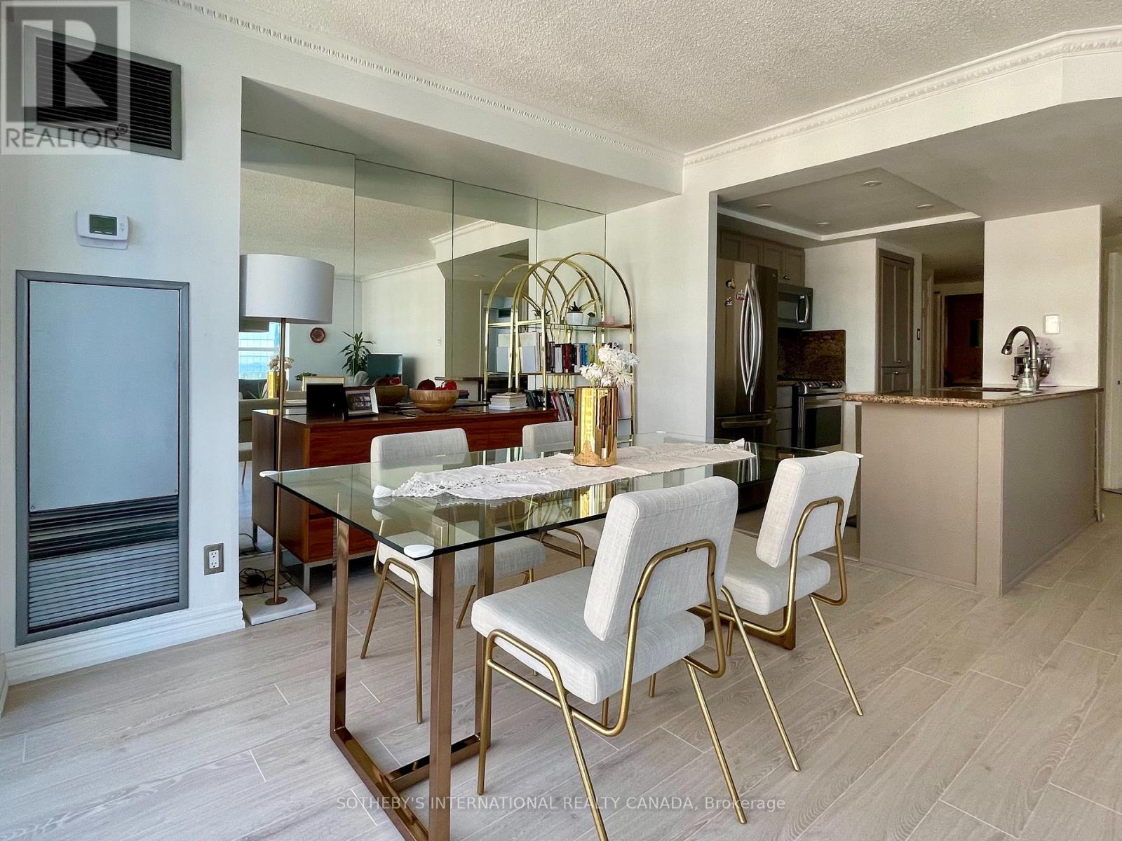 3002 - 77 Harbour Square, Toronto, Ontario  M5J 2S2 - Photo 5 - C12498186