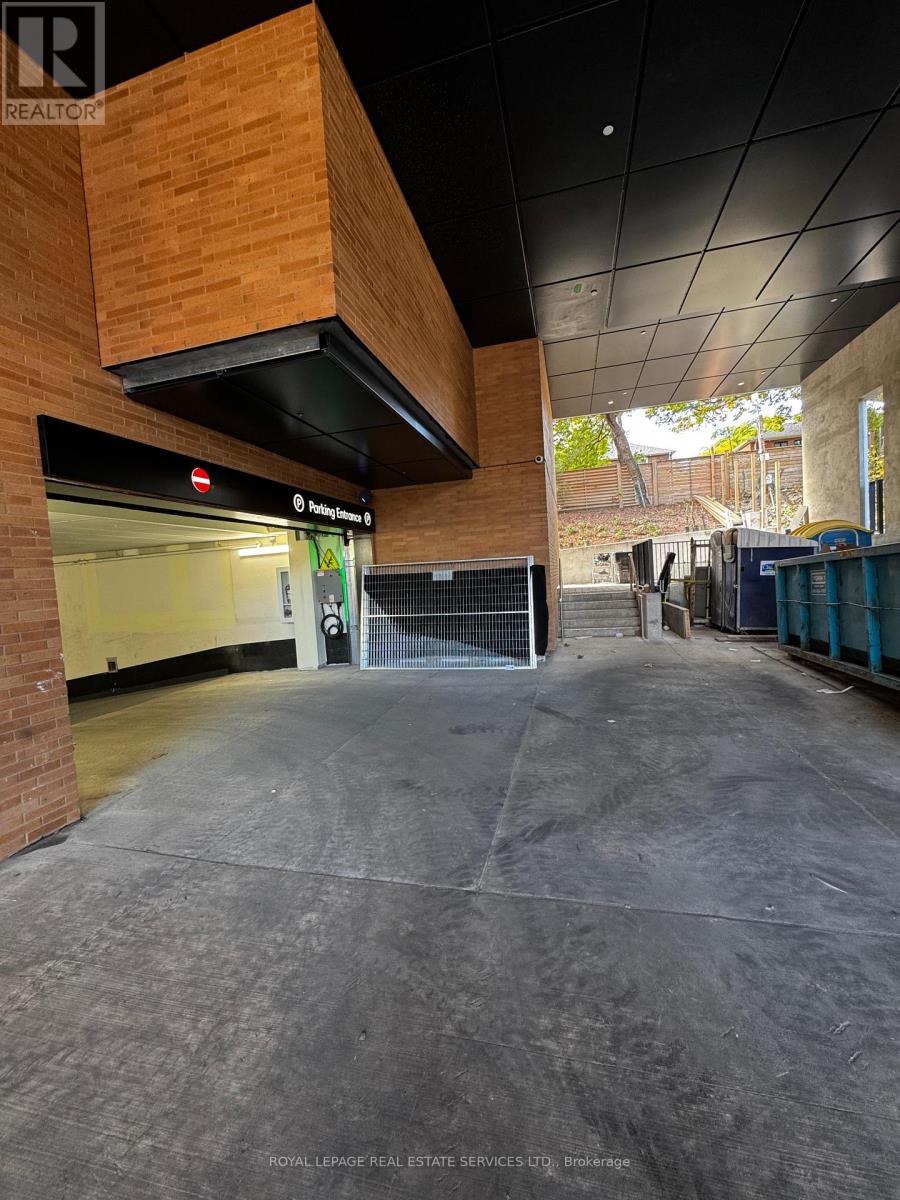 233 - 1734 Bayview Avenue, Toronto, Ontario  M4G 3C4 - Photo 11 - C12498192