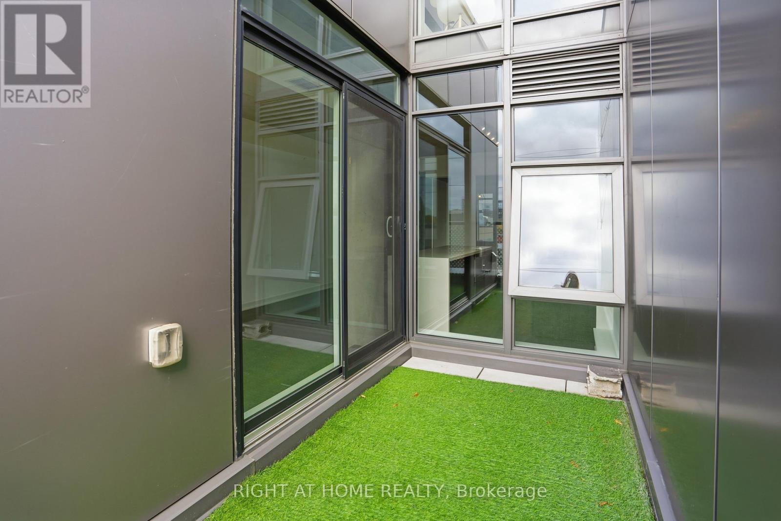 406 - 109 Ossington Avenue, Toronto, Ontario  M6J 0G1 - Photo 17 - C12498198