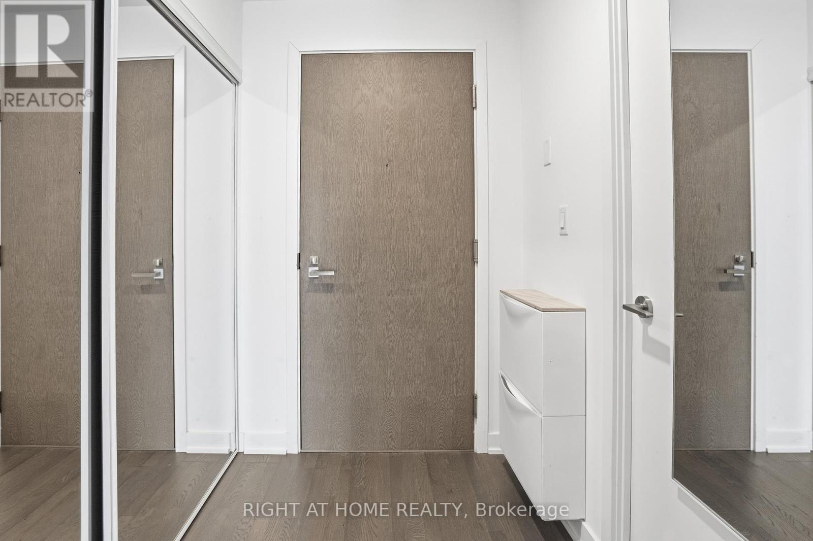 406 - 109 Ossington Avenue, Toronto, Ontario  M6J 0G1 - Photo 4 - C12498198