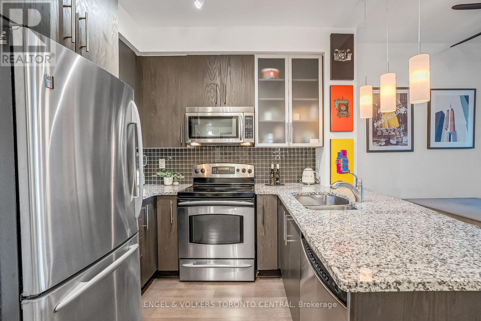 306 - 18 Yorkville Avenue, Toronto (Annex), Ontario  M4W 3Y8 - Photo 10 - C12498200