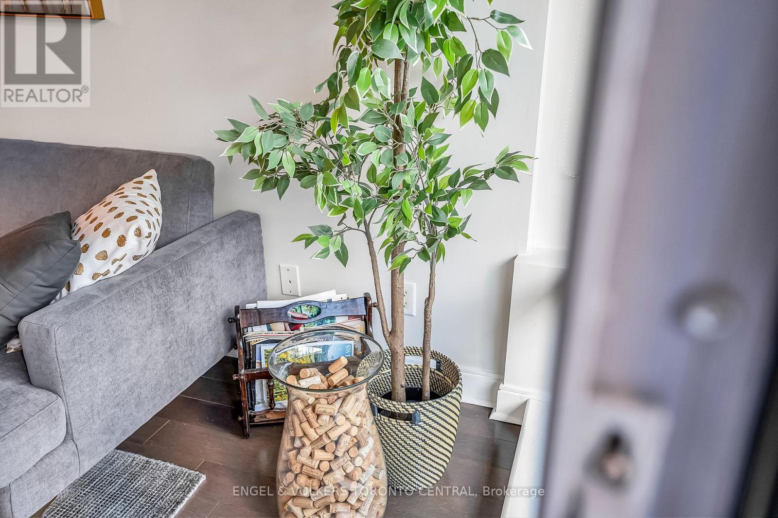 306 - 18 Yorkville Avenue, Toronto (Annex), Ontario  M4W 3Y8 - Photo 24 - C12498200