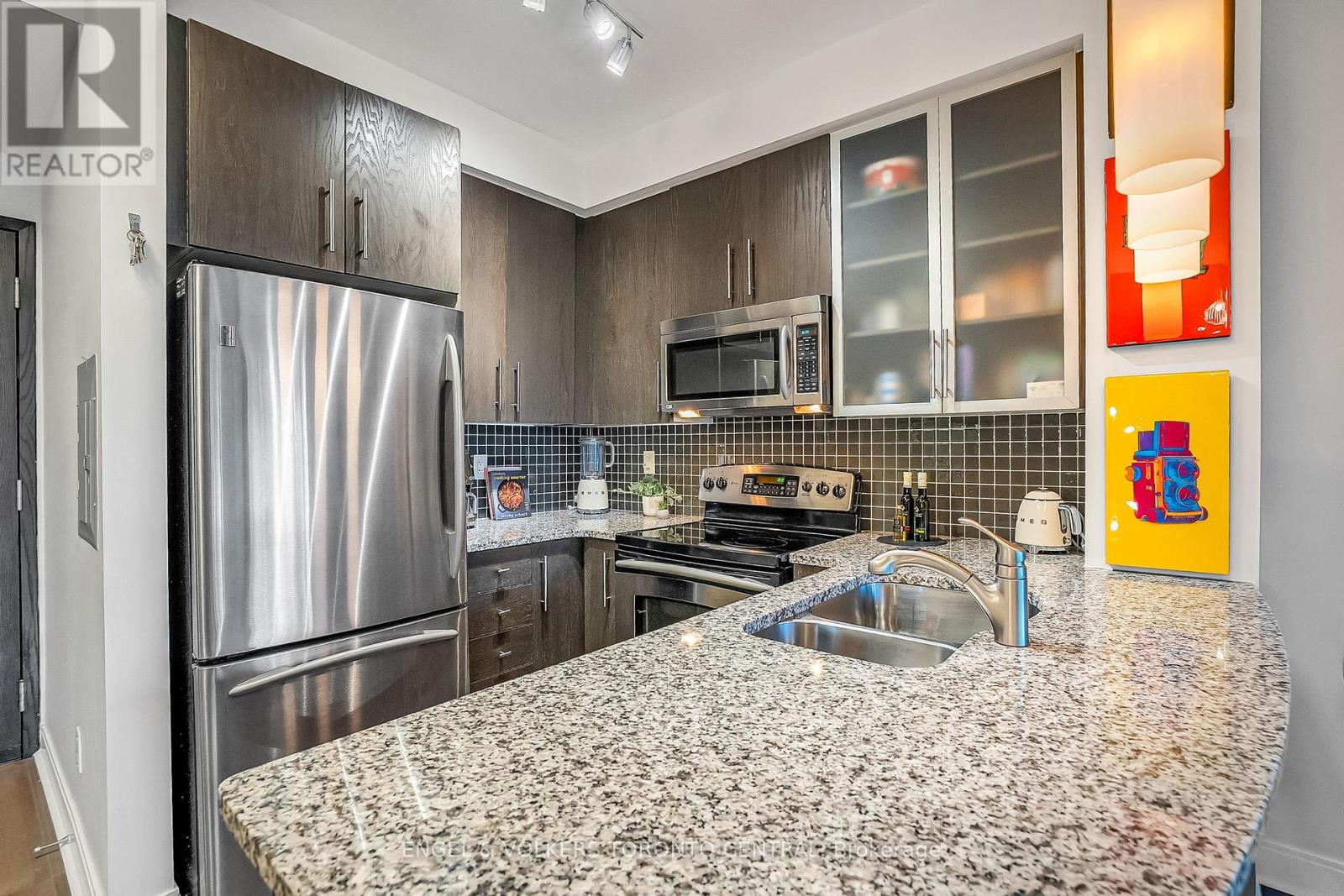 306 - 18 Yorkville Avenue, Toronto (Annex), Ontario  M4W 3Y8 - Photo 9 - C12498200