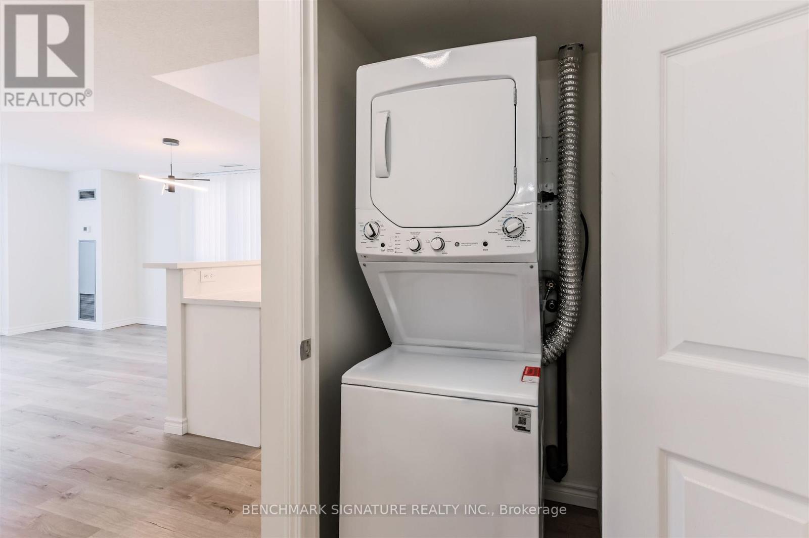 201 - 20 Olive Avenue, Toronto (Willowdale East), Ontario  M2N 7G5 - Photo 8 - C12498230