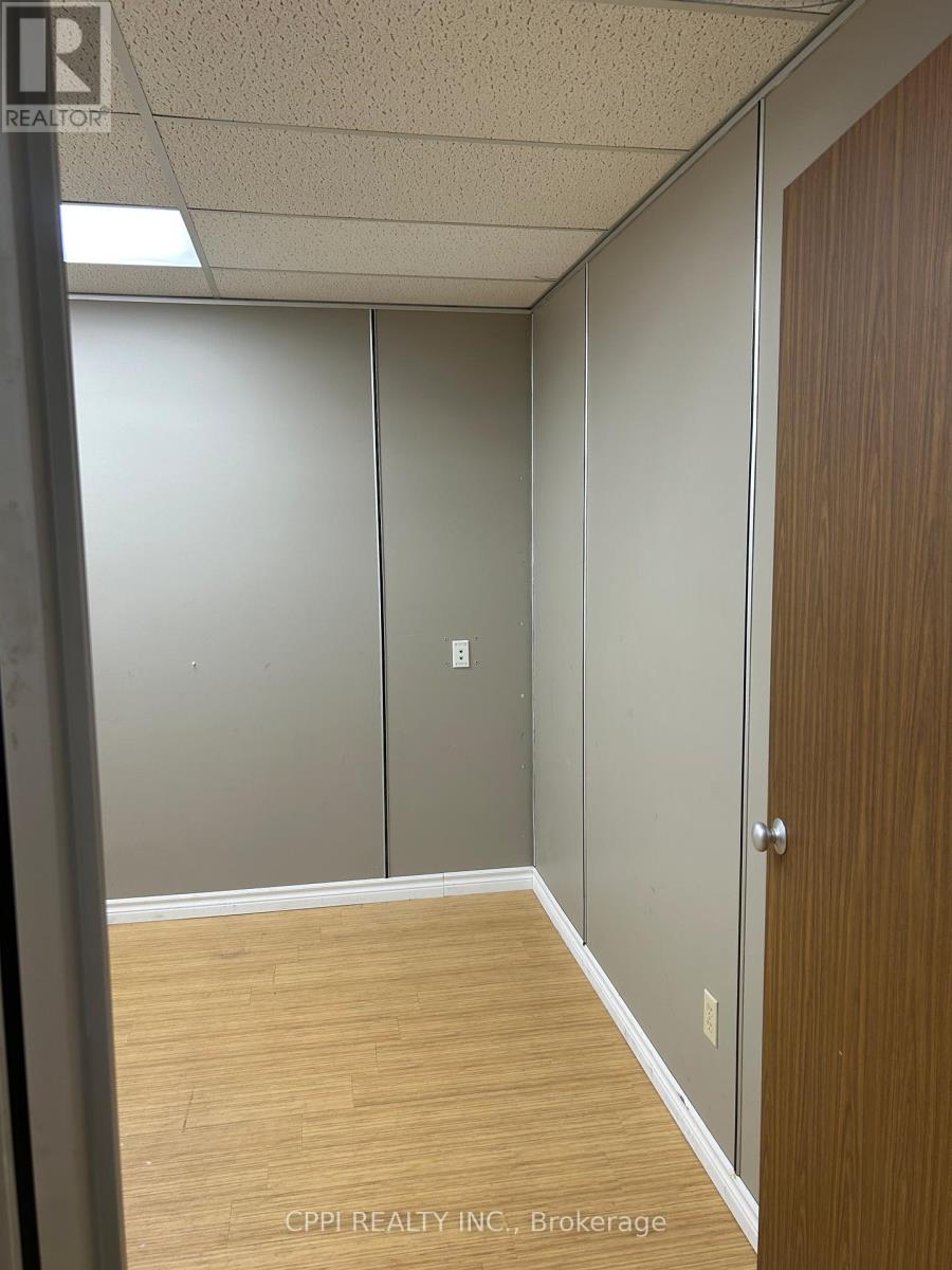 208 - 650 King Street E, Oshawa, Ontario  L1H 1G5 - Photo 10 - E12498190